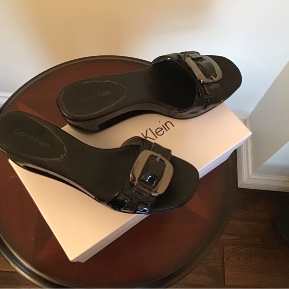 Calvin Klein wedge sandals for women, US6 - Picture 2 of 5